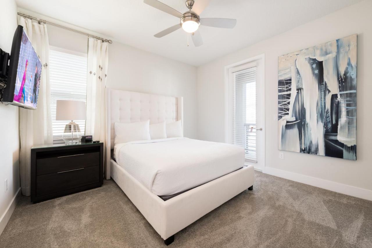 Chic Home With Private Pool Near Disney World By Rentyl - 7706F Orlando Extérieur photo