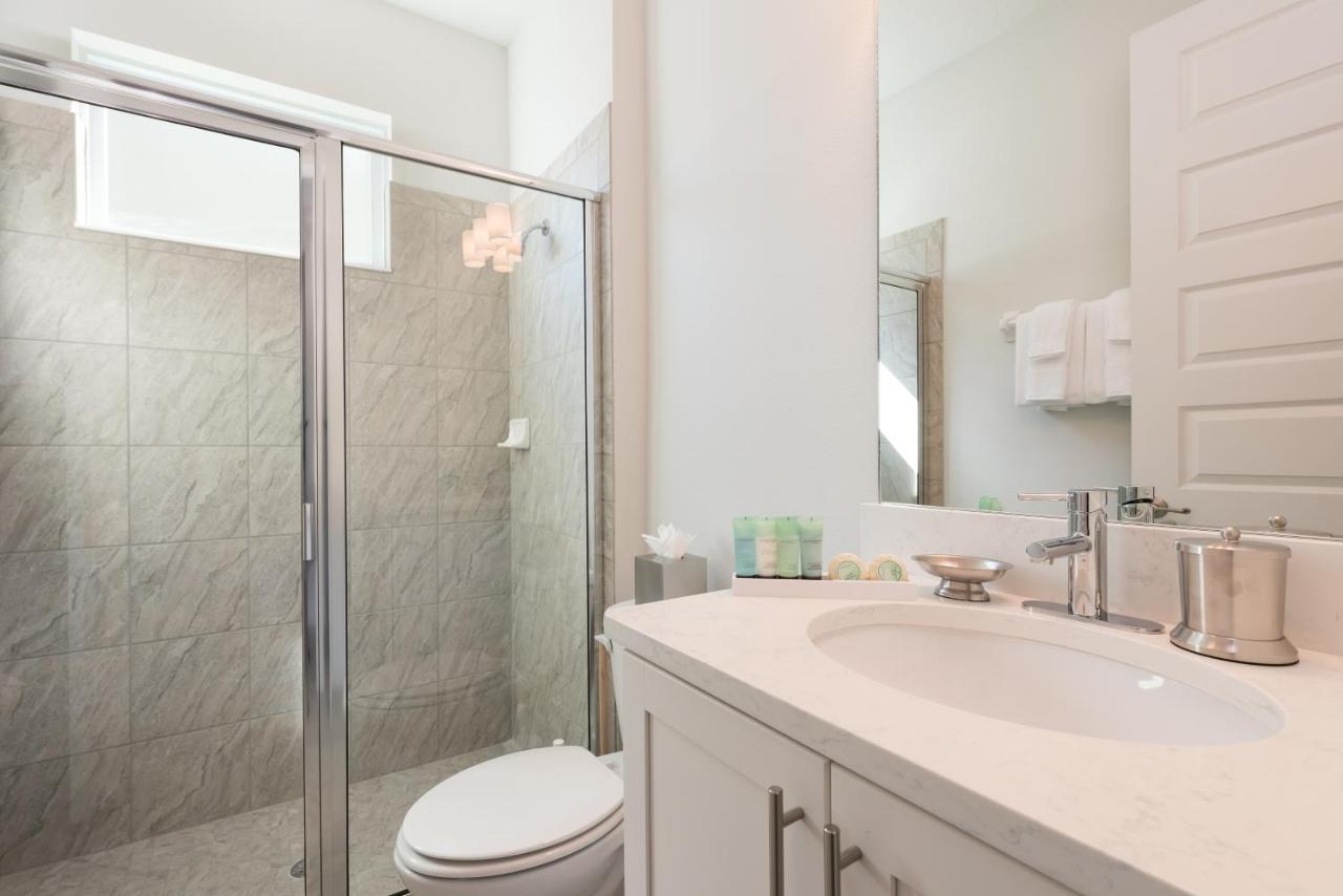 Chic Home With Private Pool Near Disney World By Rentyl - 7706F Orlando Extérieur photo
